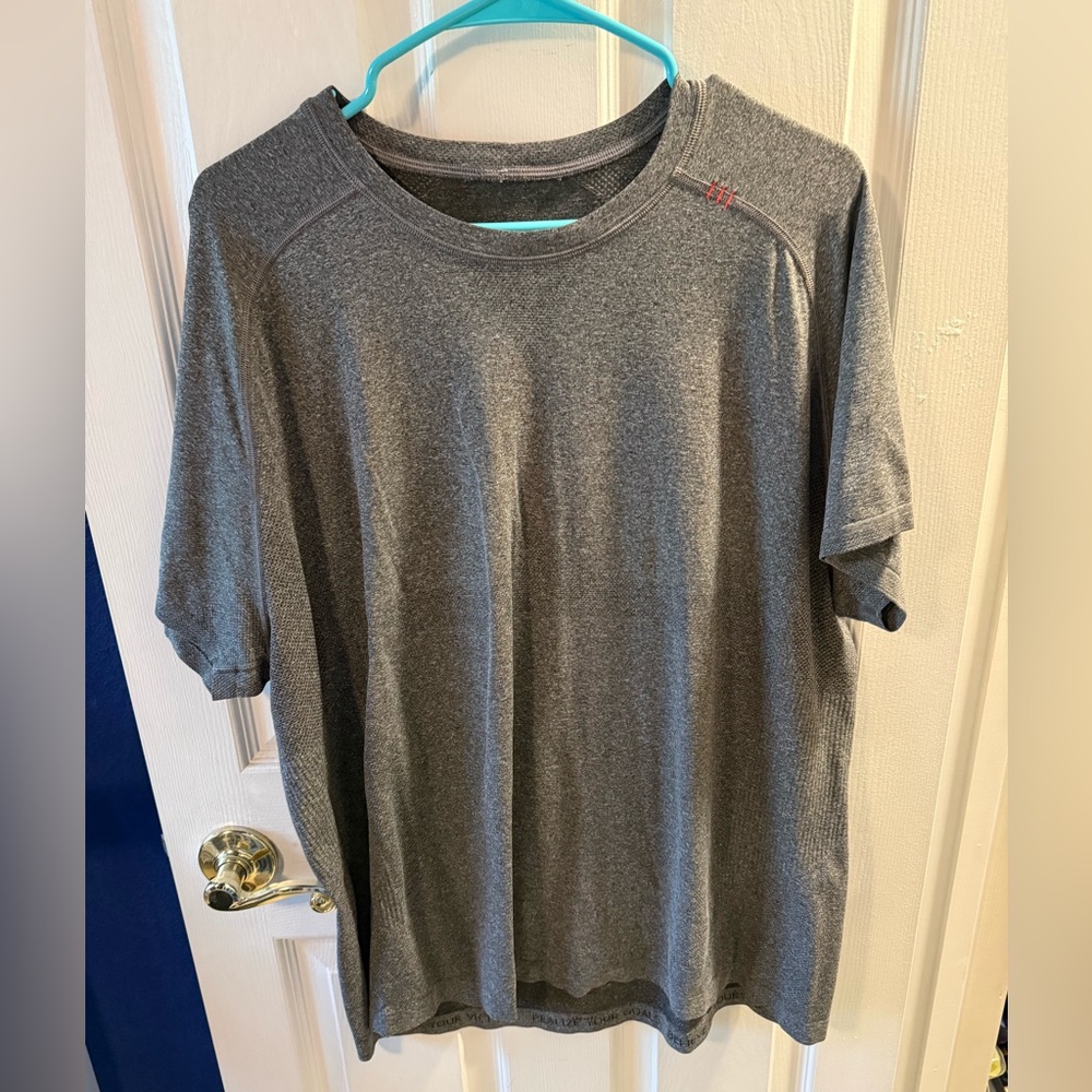 Lululemon Metal Vent Tech Men’s shirt XXL
